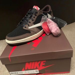 Authentic Travis Scott 1s low
